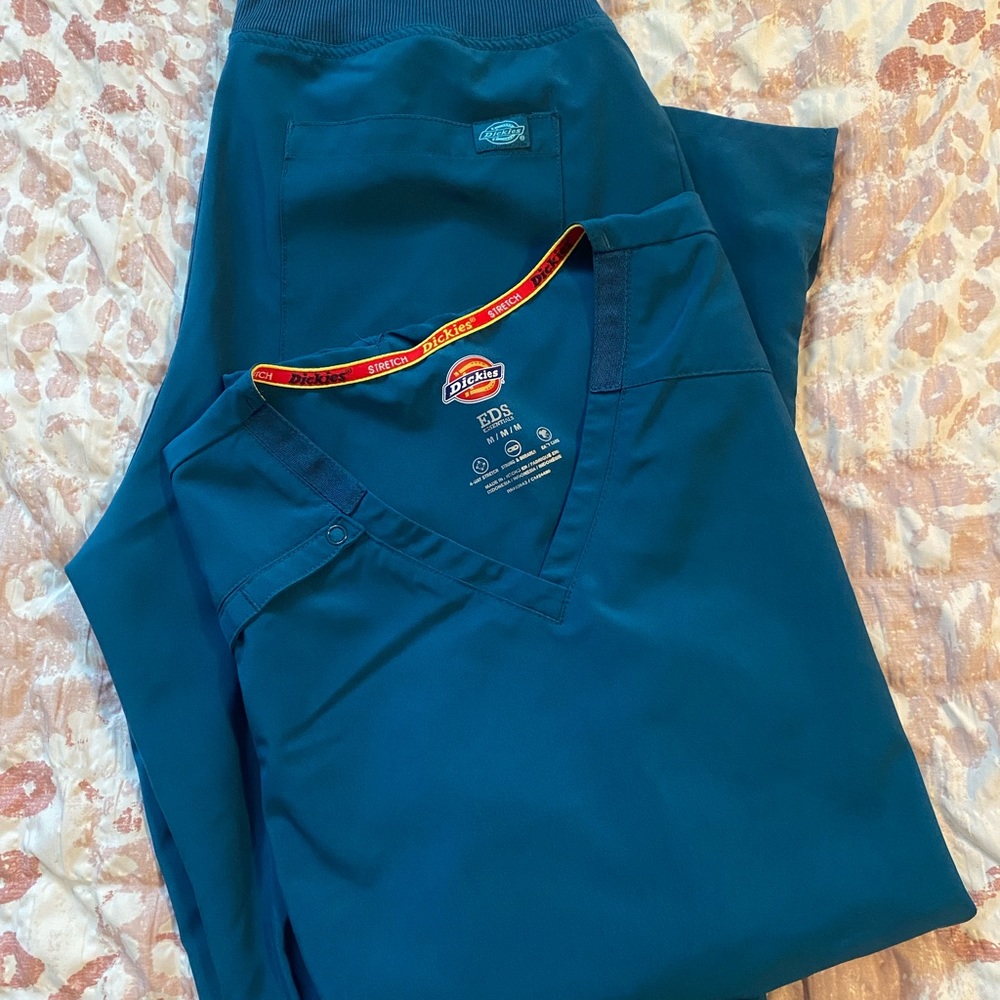 Dickie’s Scrub Set Caribbean Blue Size M